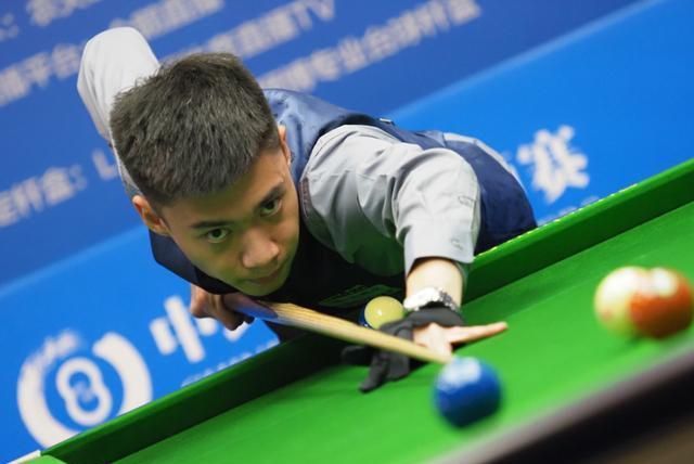 记者称劳塔罗没进FIFA年度最佳候选是笑话.