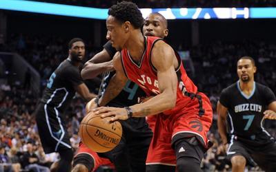 为什么打者在准备区会挥动加重棒